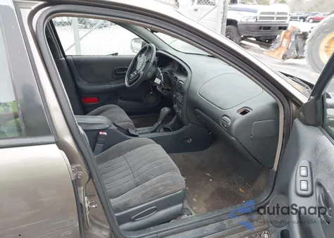 2001 Pontiac Grand Prix Gt z USA, uszkodzony, nr VIN 1G2WP52K11F196857